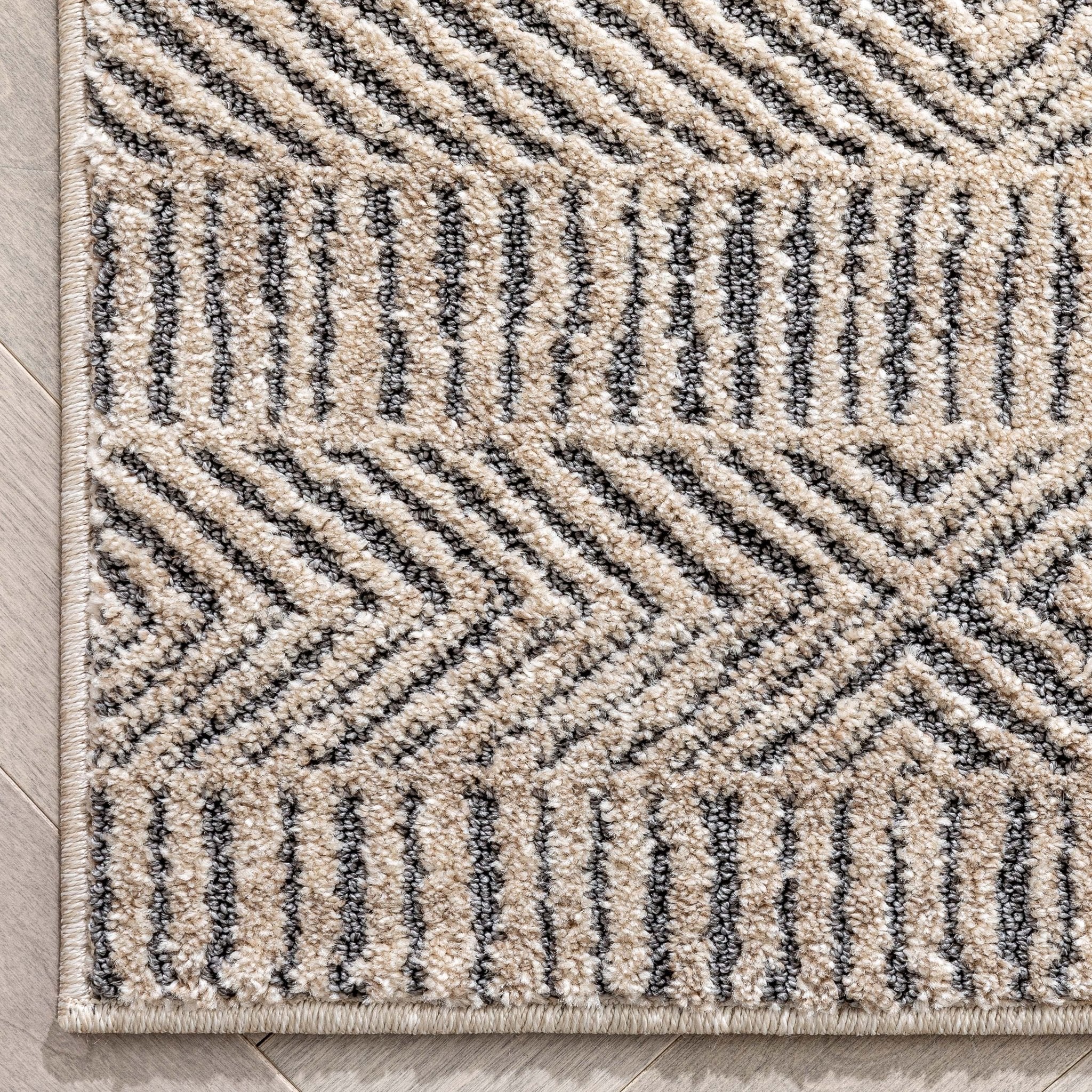 Hugo Tribal Geometric Beige Distressed High-Low Rug Well Woven