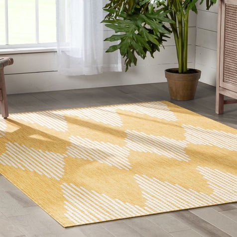 Kai Modern Chevron Pattern Yellow Flat-Weave Indoor/Outdoor Rug