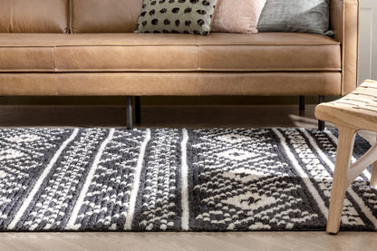 Nokomis Tribal Diamond Lattice Pattern Grey High-Low Textured Pile Rug Well Woven