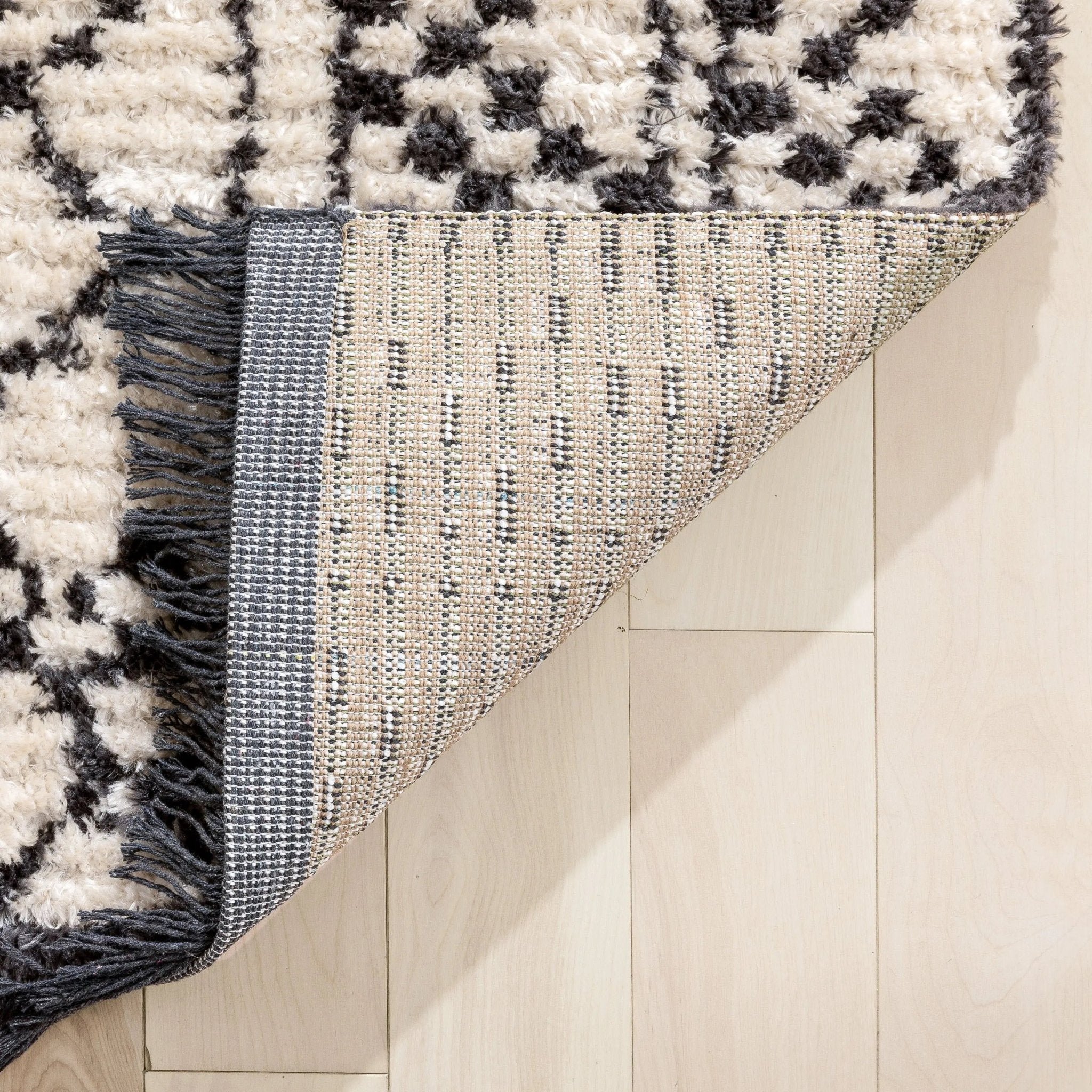 Tallulah Tribal Diamond Lattice Pattern Grey High-Low Textured Pile Rug Well Woven