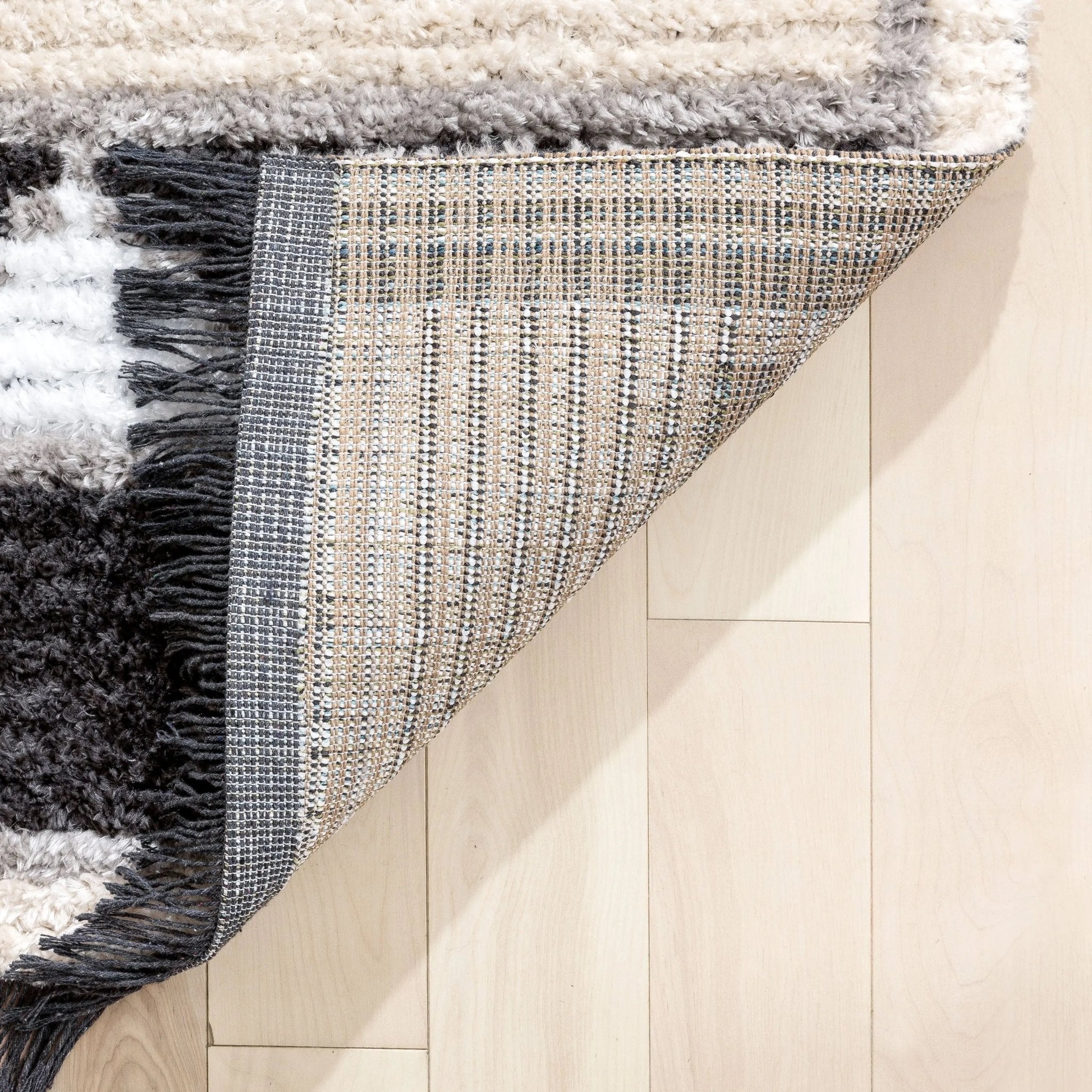 Una Moroccan Diamond Medallion Pattern Grey High-Low Textured Pile Rug Well Woven