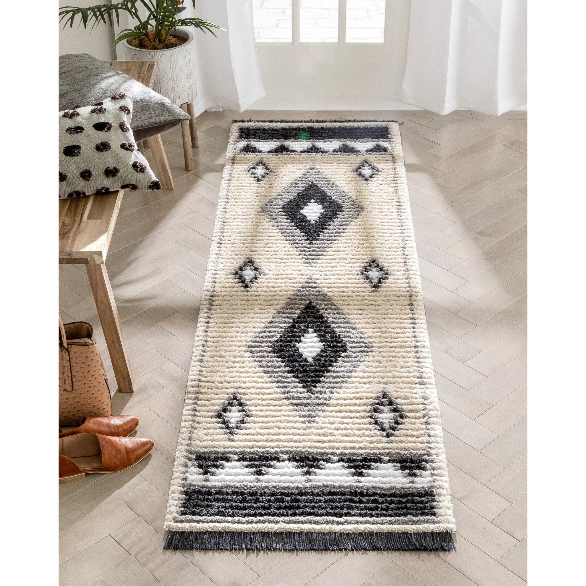 Una Moroccan Diamond Medallion Pattern Grey High-Low Textured Pile Rug Well Woven