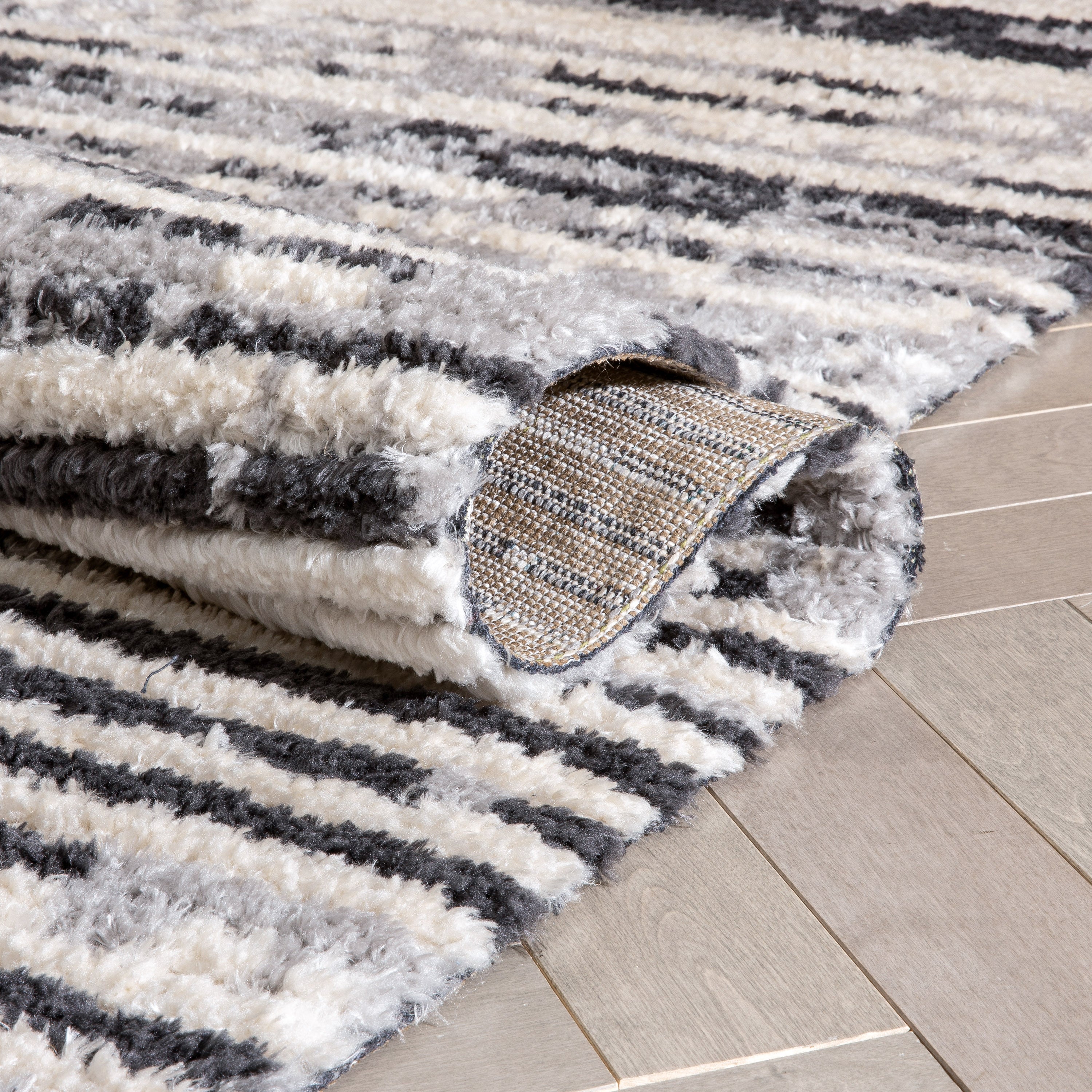 Sakari Moroccan Diamond Medallion Pattern Grey High-Low Textured Pile Rug