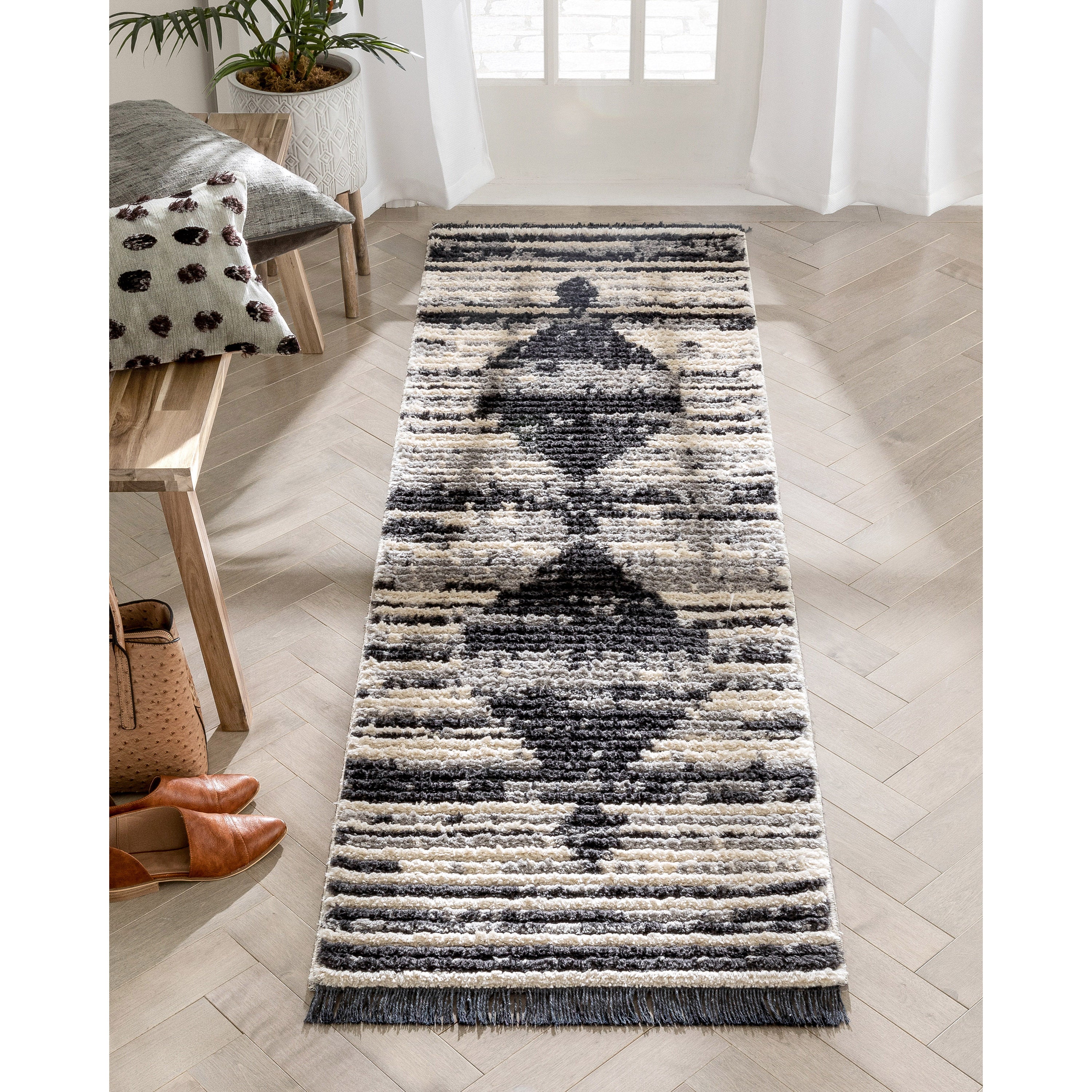 Sakari Moroccan Diamond Medallion Pattern Grey High-Low Textured Pile Rug