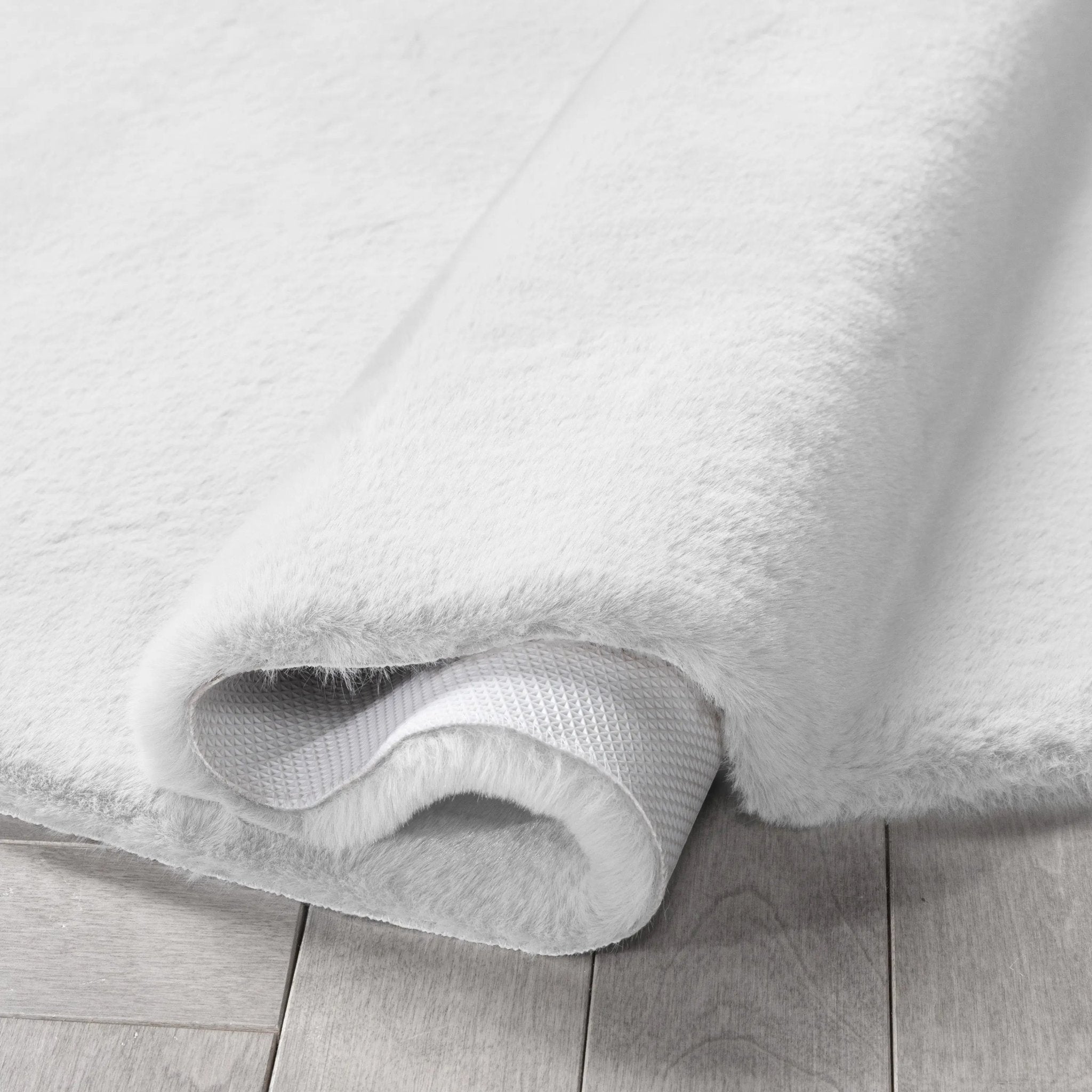 Crest Modern Glam Faux Fur Plush White Shag Rug Well Woven