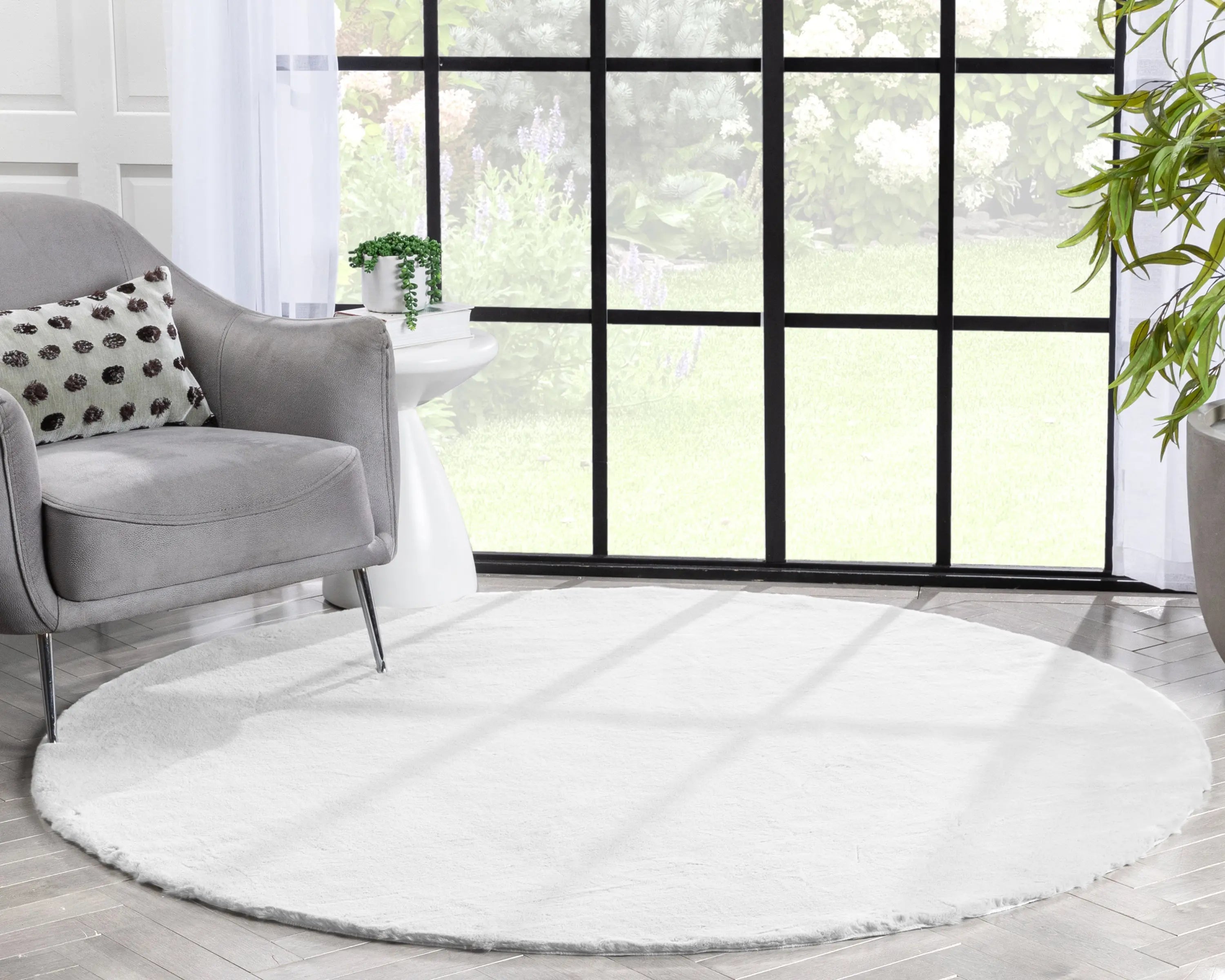 Crest Modern Glam Faux Fur Plush White Shag Rug Well Woven