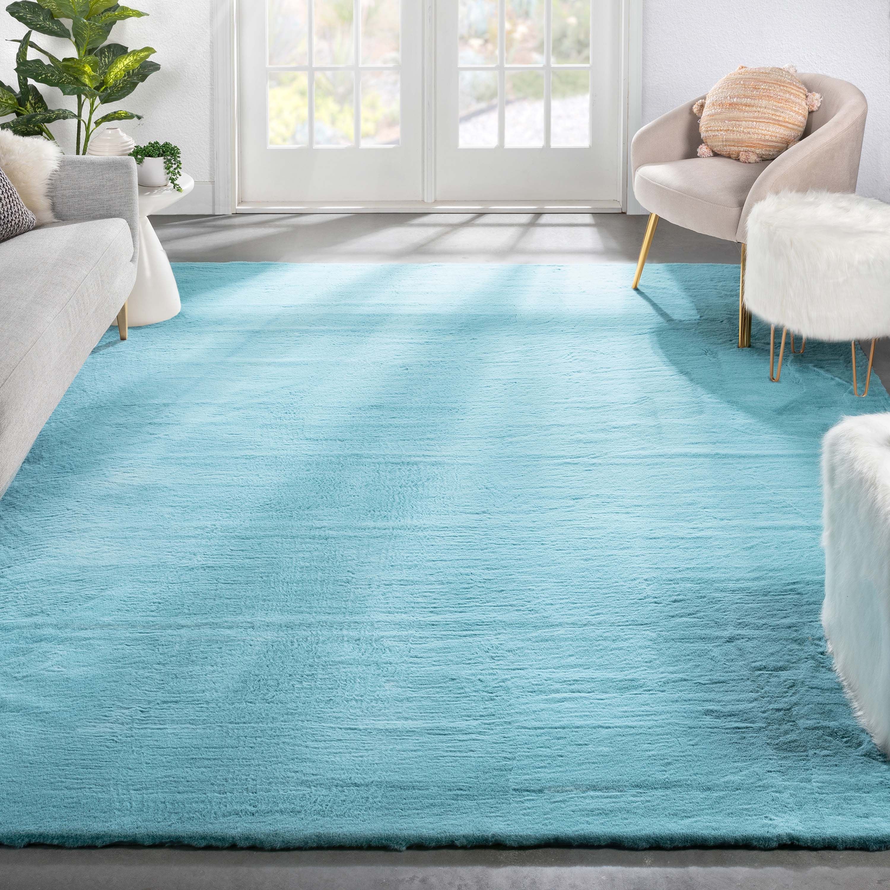 Crest Modern Glam Faux Fur Plush Light Blue Shag Rug