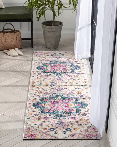 Taura Bohemian Oriental Perisan Fuchsia Rug