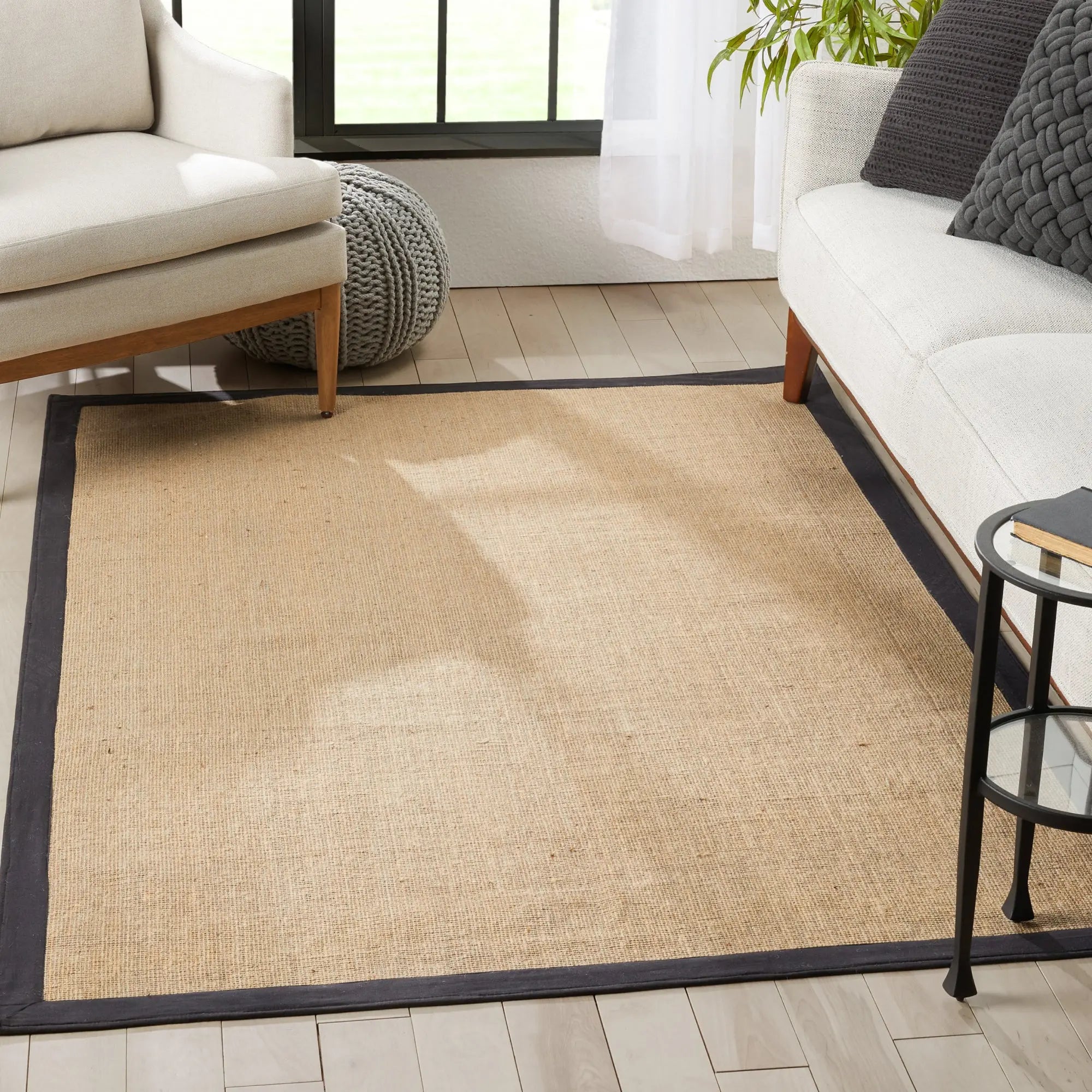Sorel Farmhouse 5' x 7'  Non-Slip Natural-Fiber Natural Black Border Rug Well Woven