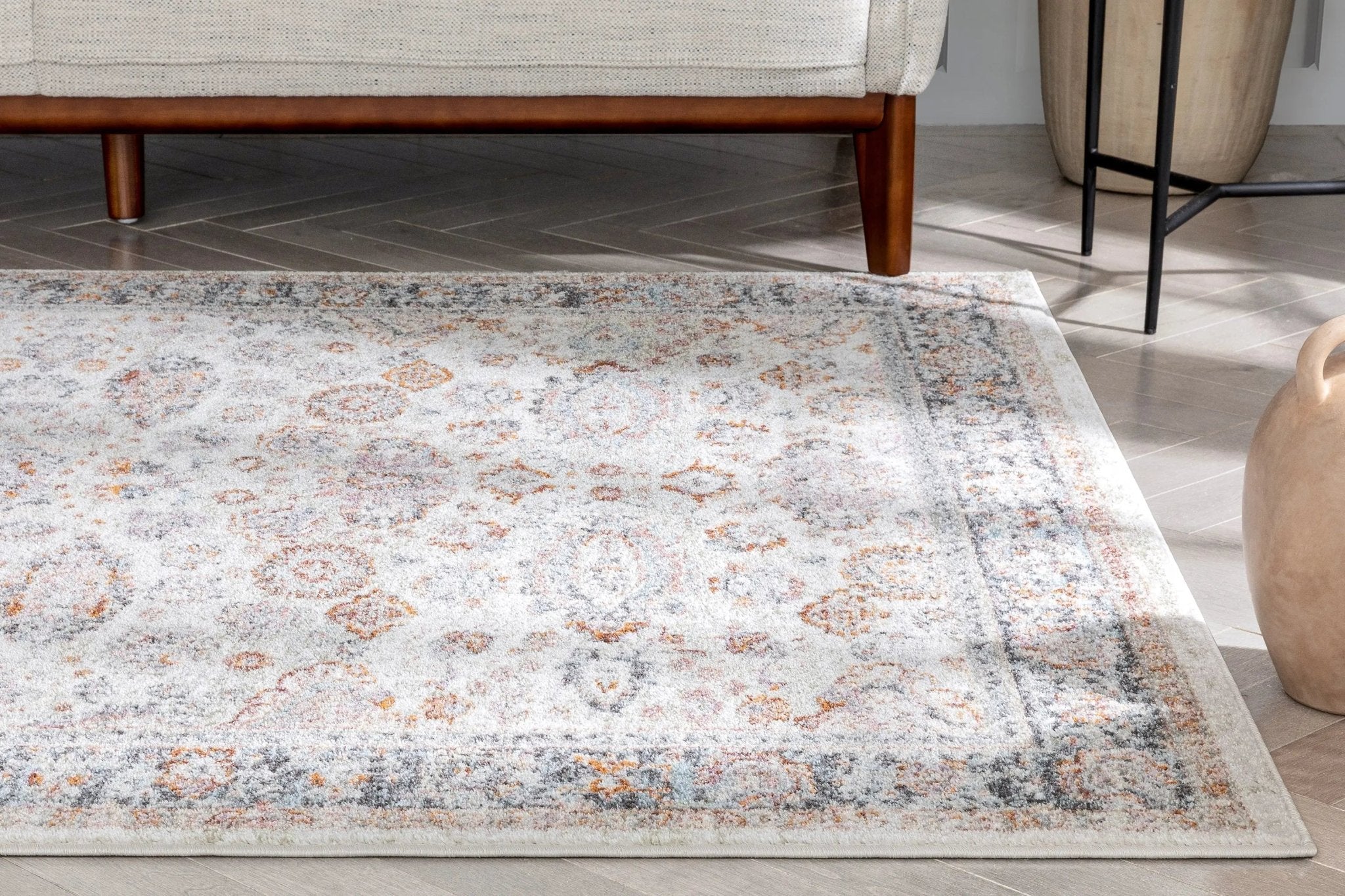 Parker Vintage Bohemian Oriental Ivory 5'3" x 7'3" Rug Well Woven