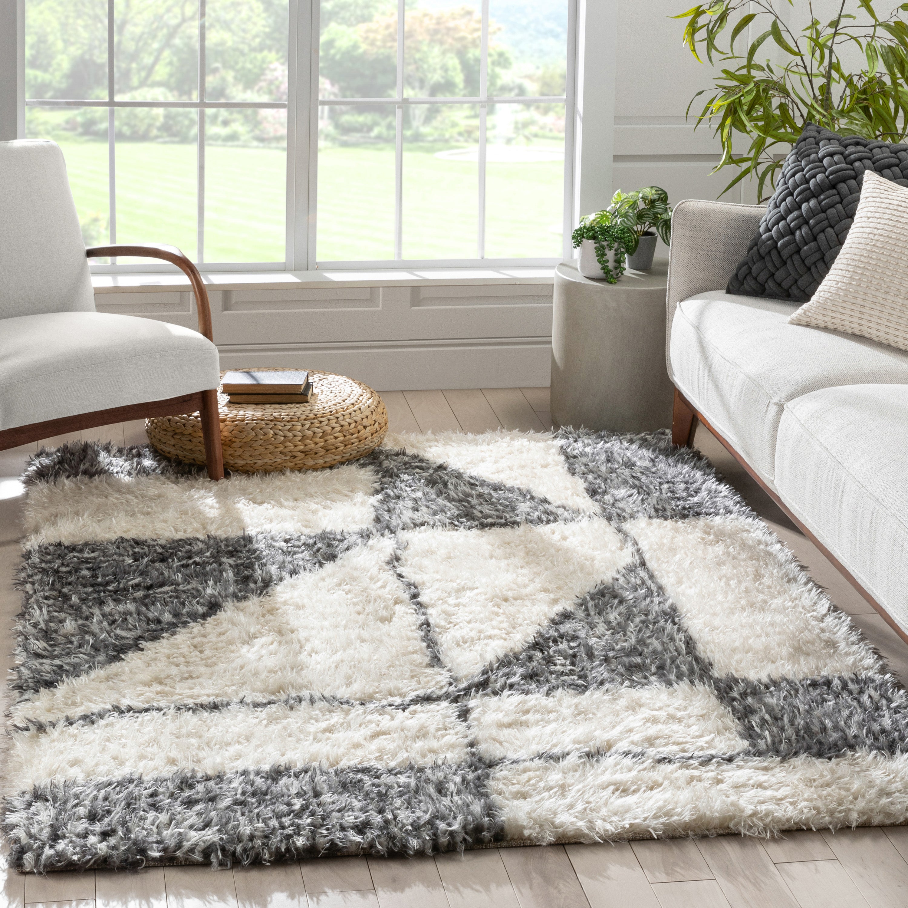 Zuni Moroccan Ethnic Shag Ivory Grey Soft Rug