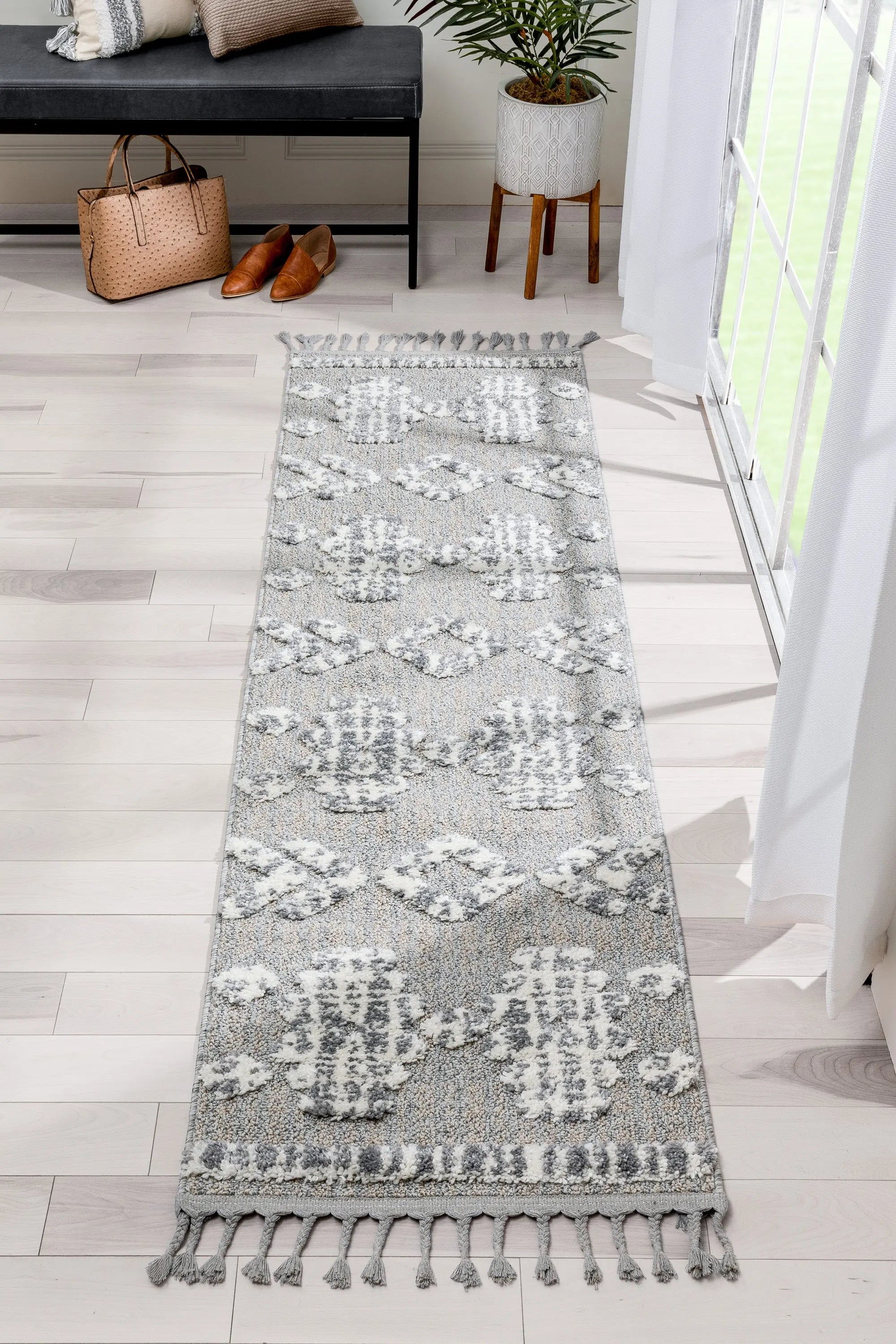 Savannah Tribal Geometric Pattern Ivory High-Low Textured Rug Well Woven
