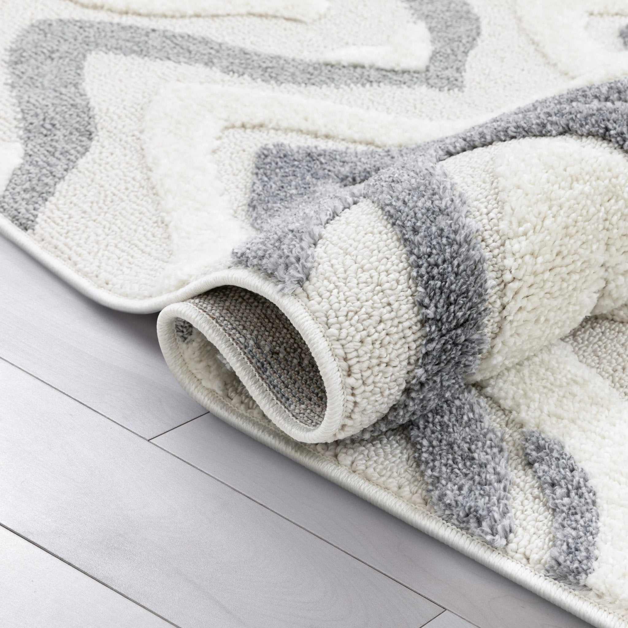 Raelynn Contemporary Chevron Zig-Zag Patter Cream Grey High-Low Textured Rug Well Woven
