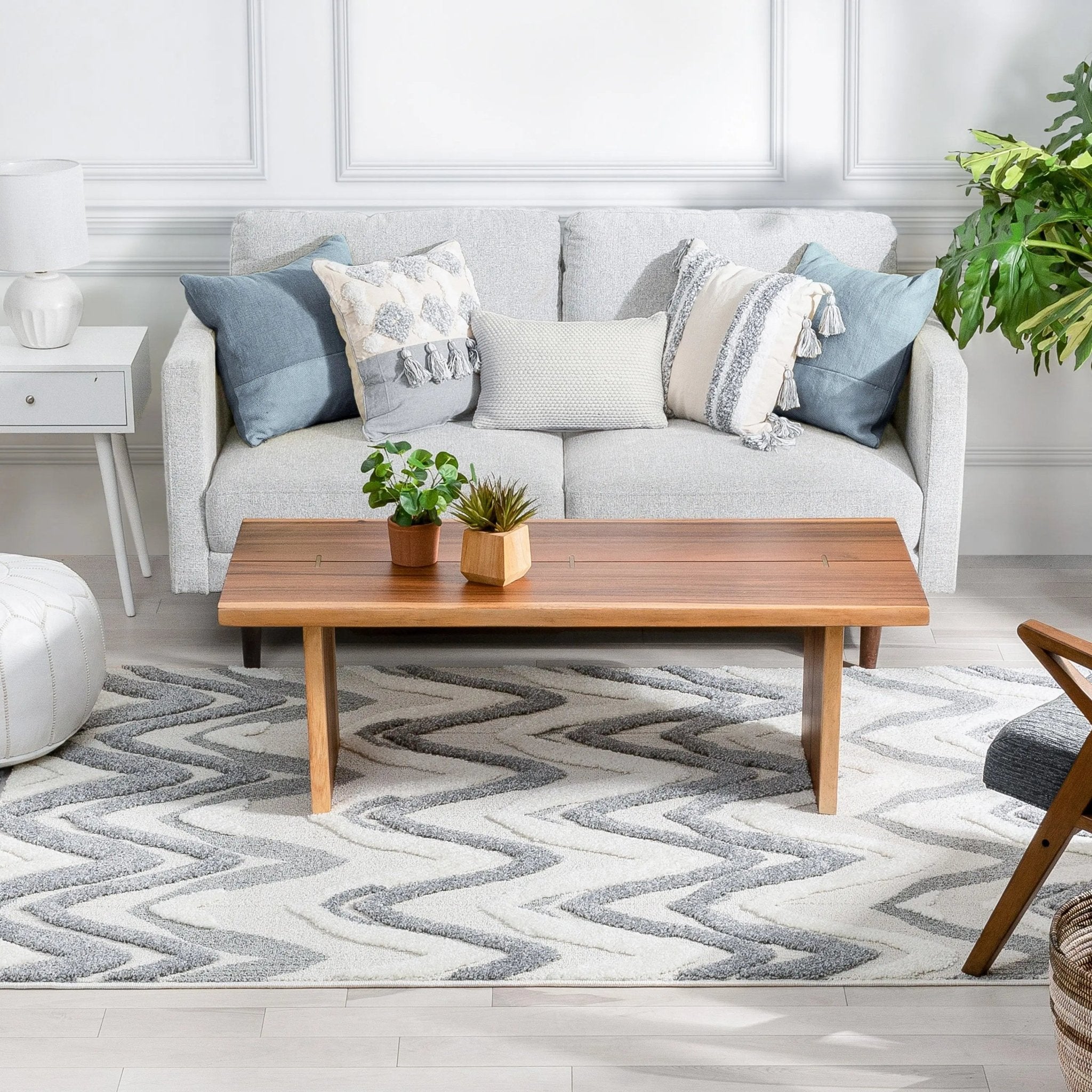 Raelynn Contemporary Chevron Zig-Zag Patter Cream Grey High-Low Textured Rug Well Woven