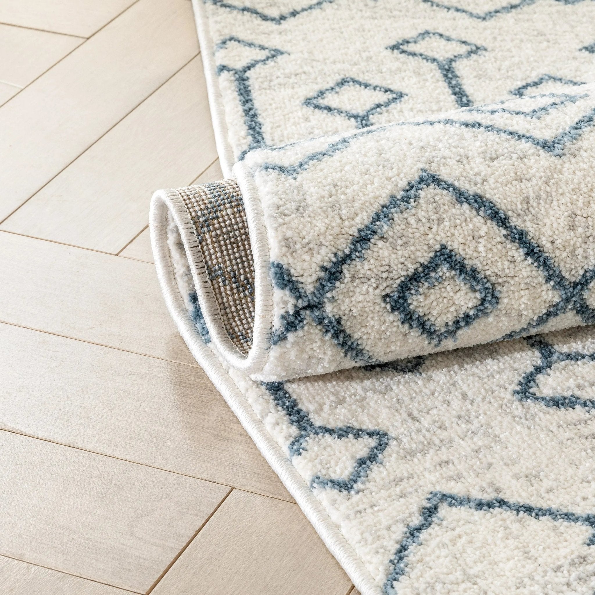 Transistora Nordic Tribal Trellis Pattern Light Blue Ivory Rug Well Woven