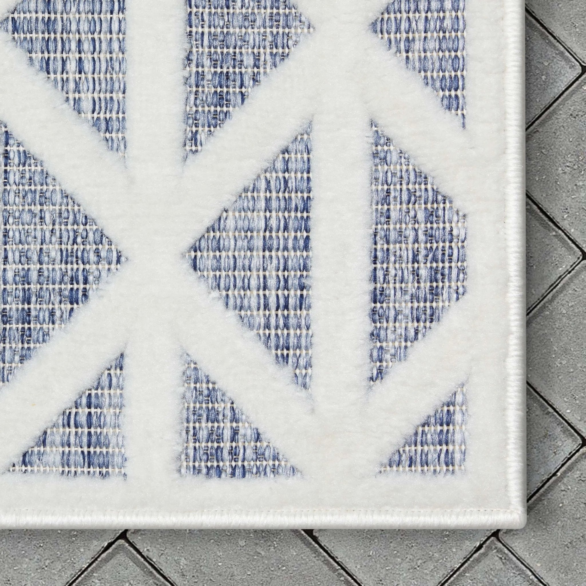 Ciel Modern Geometric Indoor/Outdoor Blue High-Low Rug Well Woven