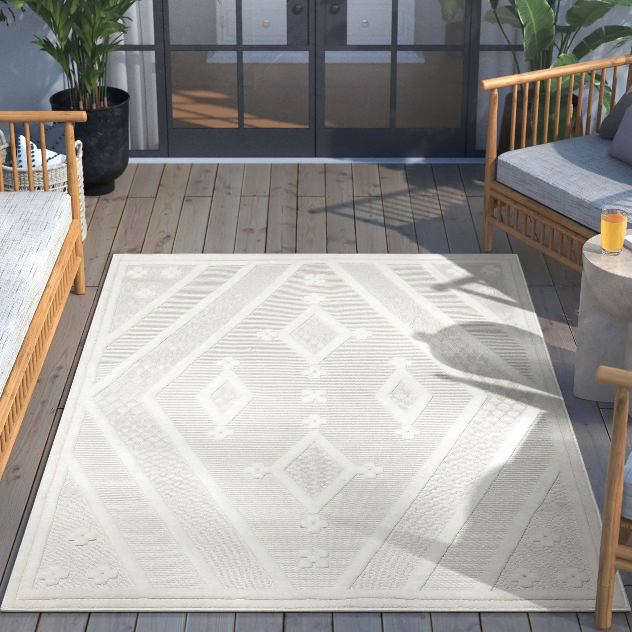Mali Tribal Diamond Pattern Indoor/Outdoor Ivory High-Low Rug Well Woven