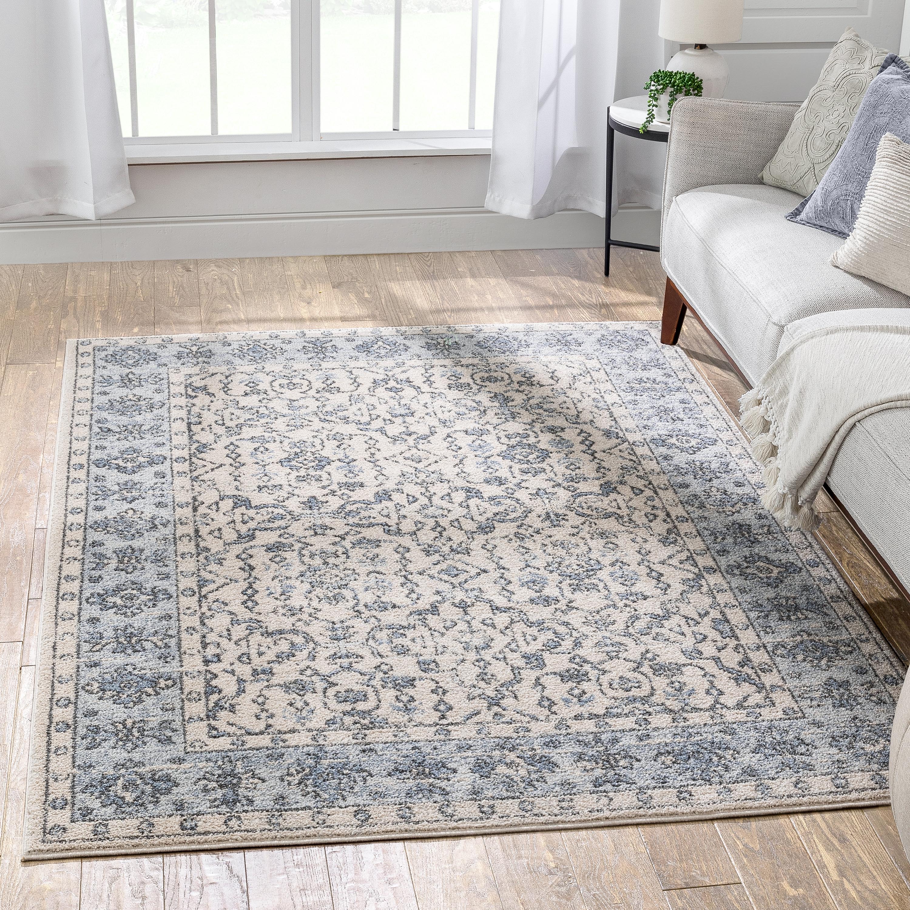 Savona Persian Floral Medallion Light Blue 5'3" x 7'3" Rug