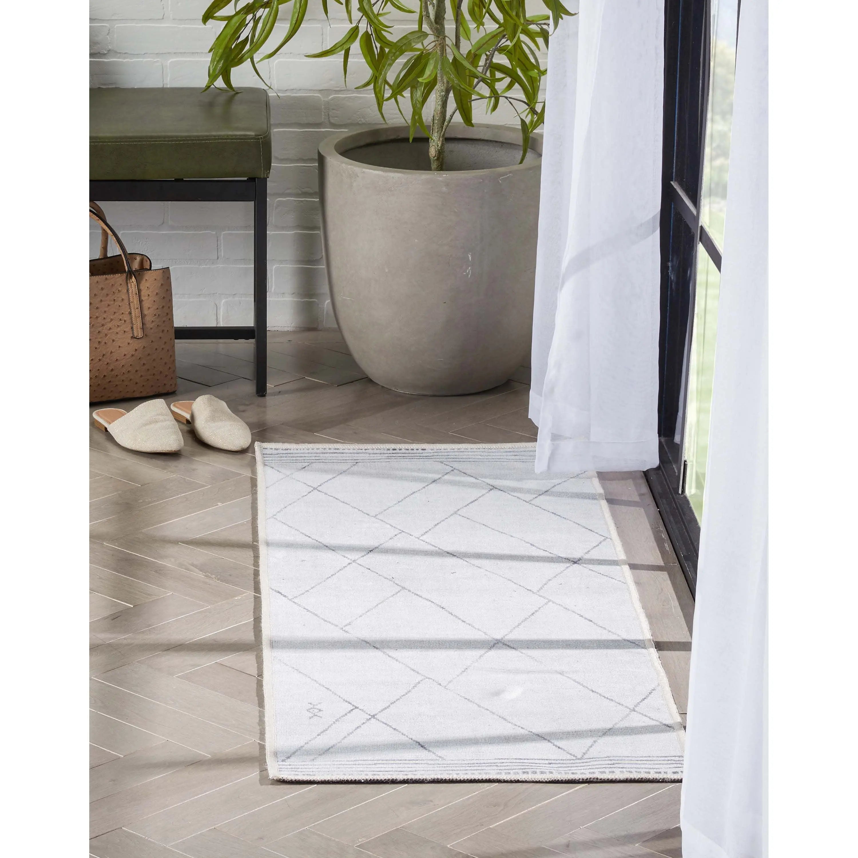 Bryn Moroccan Lattice Trellis Ivory Grey Area Flat-Weave Rug Well Woven