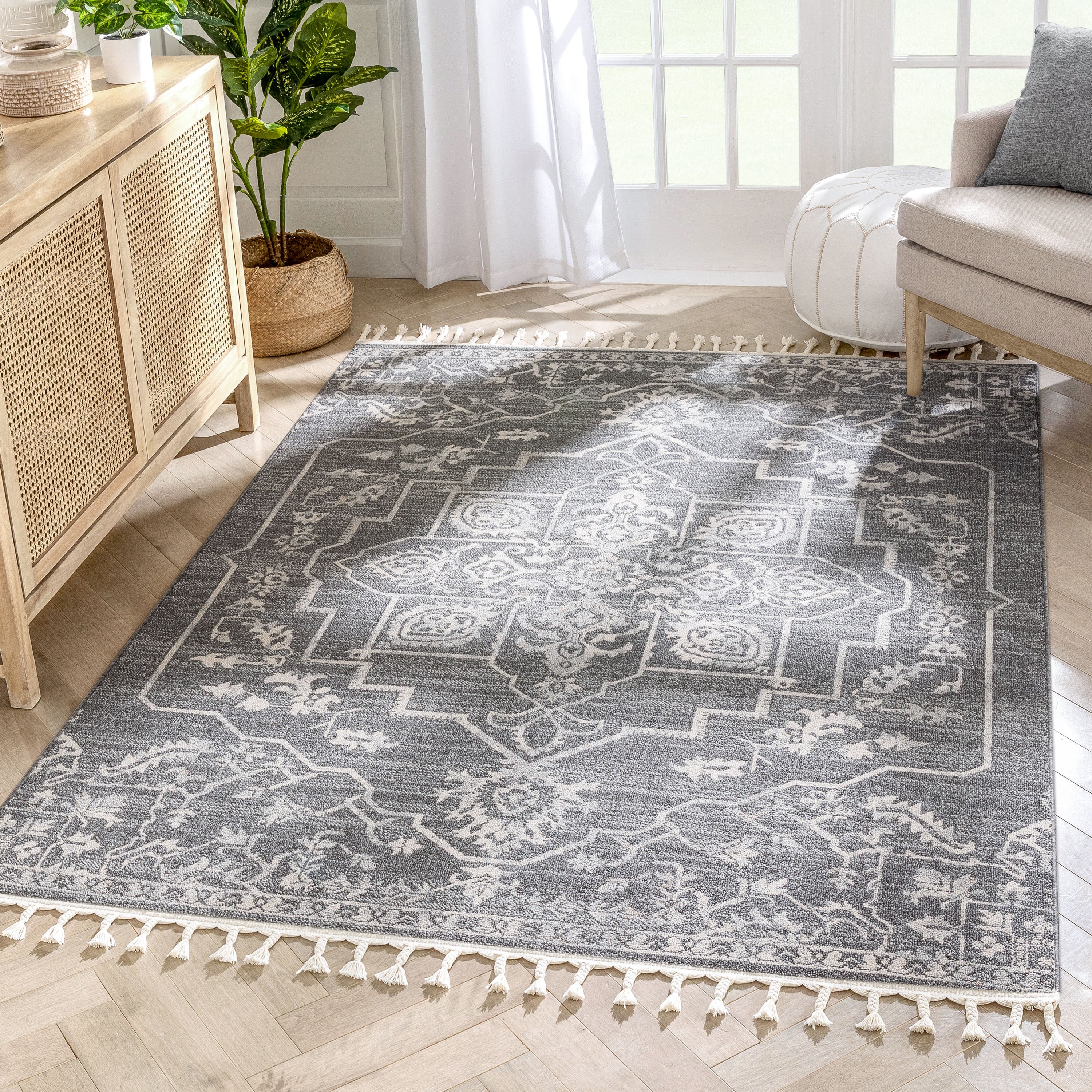 Valentina Oriental Medallion Pattern Grey Kilim-Style Rug