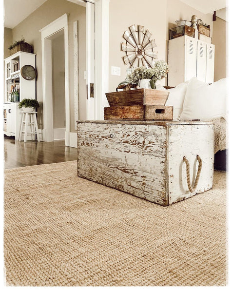 Chunky Boucle Braided Jute Rug  Beach house rug, Natural sisal carpet, Braided  jute rug